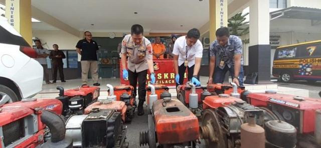 mesin traktor curian
