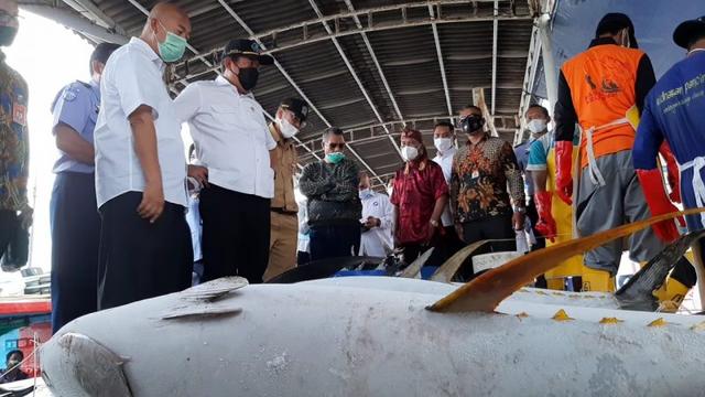 pelabuhan perikanan samudera cilacap, kunjungan menteri kelautan dan perikanan, serayunews, serayu news, berita terkini, berita hari ini