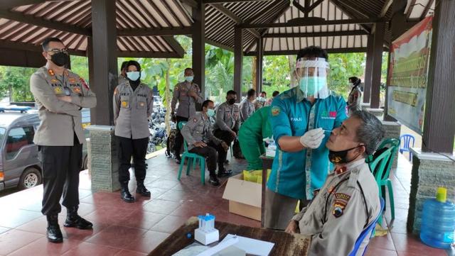 swab antigen polresta banyumas, polresta banyumas melakukan tes swab antigen, serayunews, serayu news,berita terkini, berita hari ini