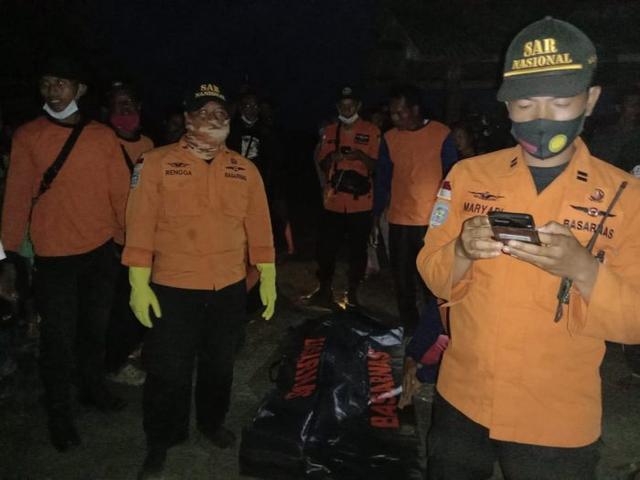 tenggelam di pantai sodong, penemuan korban tenggelam di pantai sodong, serayunews, serayu news, berita terkini, berita hari ini, adipala