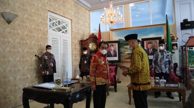 pelantikan direktur perusahaan pertambangan banjarnegara, perusda banjarenegara, serayunews, serayu news, berita terkini, berita hari ini