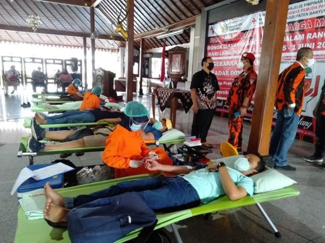 donor darah massal banyumas, pemuda pancasila, pmi banyumas, serayunews, serayu news, berita terkini, berita hari ini