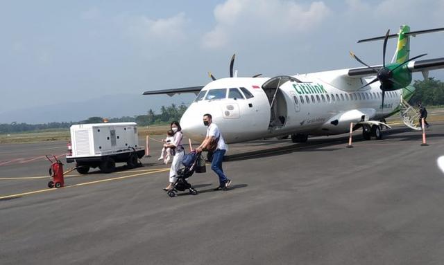 penerbangan perdana bandara jbs, pesawat citilink, bjbs purbalingga, serayunews, serayu news, berita terkini, berita hari ini