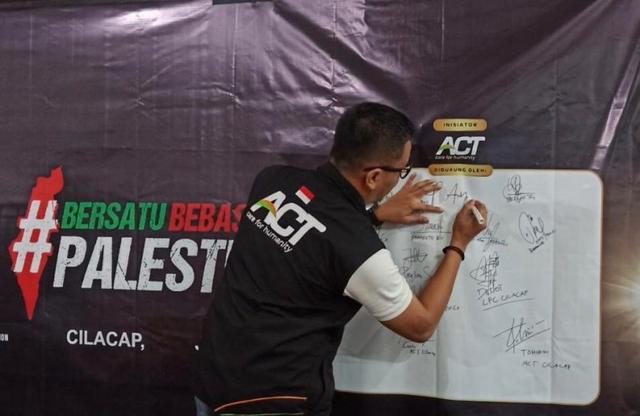 aksi cepat tanggap cilacap, donasi ambulans untuk palestina, donasi untuk palestina, serayunews, serayu news, berita terkini, berita hari ini