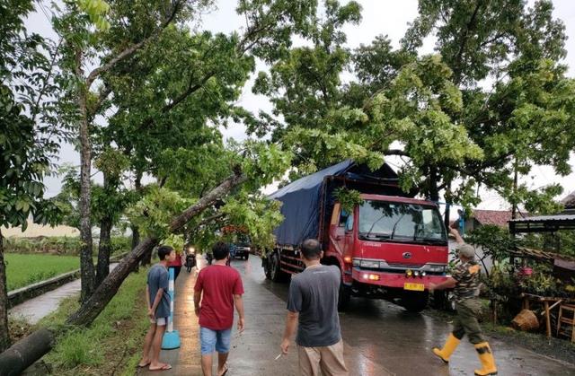 hujan deras purbalingga, cuaca purbalingga, cuaca purbalingga hari ini, cuaca ekstrim, serayunews, serayu news, berita terkini, berita hari ini
