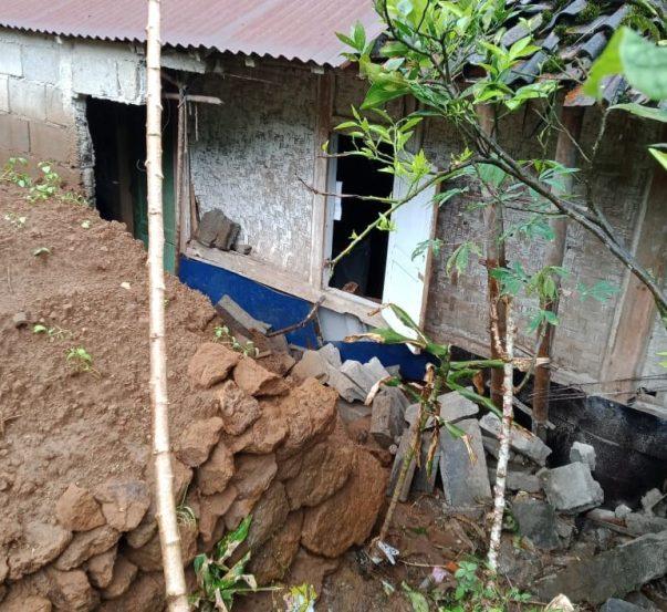 hujan dusun santren, hujan deras, hujan tanpa henti, cuaca banjarnegera, tanah longsor, serayunews, serayu news, berita terkini, berita hari ini