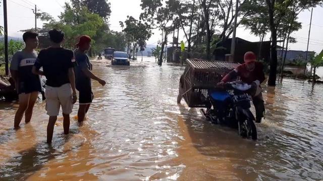 banjir jalur kroya buntu, banjir kroya, serayunews, serayu news, berita terkini, berita hari ini