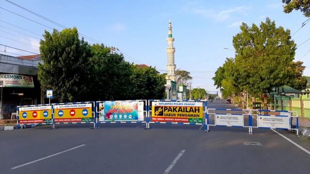penutupan jalan cilacap, penyekatan jalan cilacap, ppkm darurat, ppkm darurat jawa bali, serayunews, serayu news, berita terkini, berita hari ini, cilacap