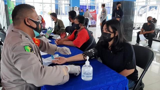 vaksinasi gratis polres cilacap, vaksinasi gratis terminal cilacap, serayunews, serayu news, berita terkini, berita hari ini, terminal cilacap, polres cilacap, vaksin covid-19, cilacap