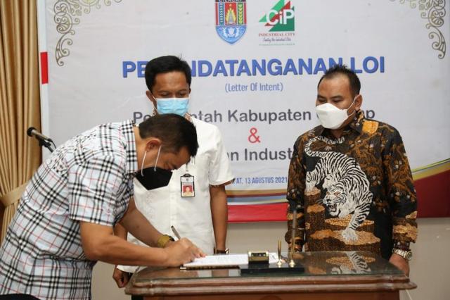 investasi cilacap, letter of intent, pt kawasan industri cirebon, pembangunan cilacap, berita terkini, berita hari ini, cilacap