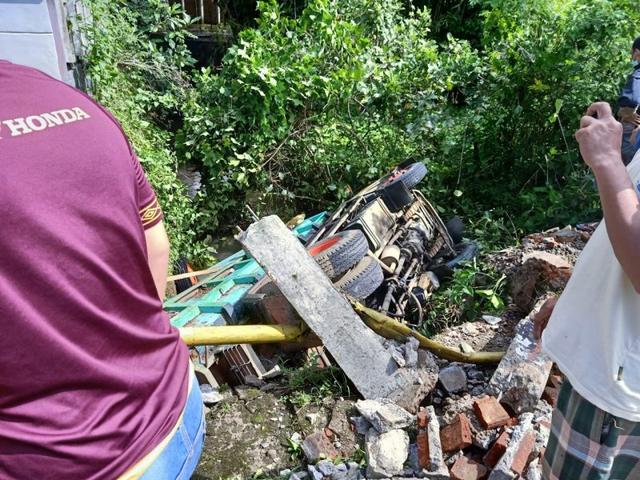 kecelakaan jalan veteran purbalingga, kecelakaan tunggal, berita terkini, berita hari ini, purbalingga