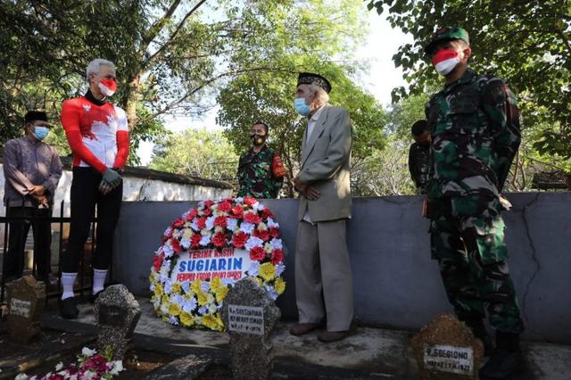 komunitas Photocycling, ziarah, ganjar pranowo, gubernur jawa tengah, gowes semarang, berita terkini, berita hari ini