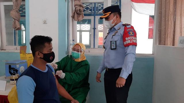lapas iib cilacap, lapas 2b cilacap, vaksinasi, vaksin covid-19, berita terkini, berita hari ini, cilacap