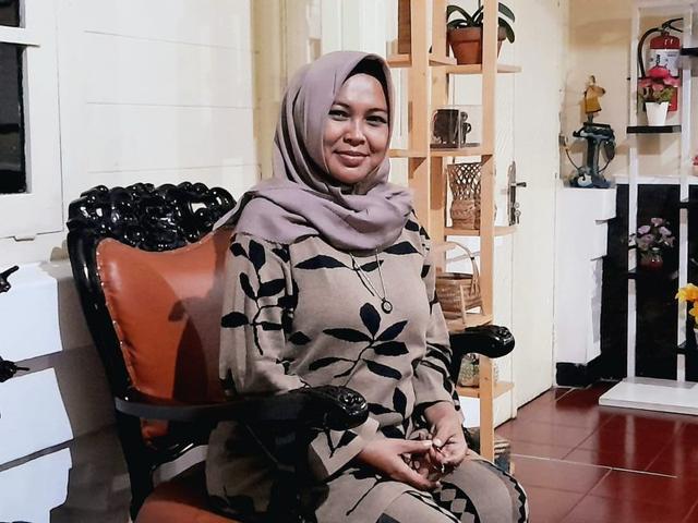 Erna Sulistyawati Achmad Husein