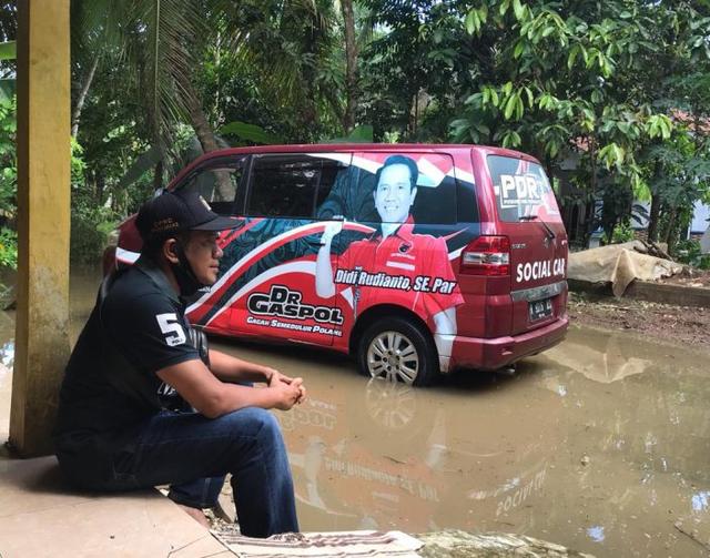 Social Car anggota DPRD Banyumas, Didi Rudianto