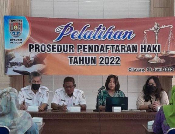 Pelanhan haki menghindari plagiarisme produk