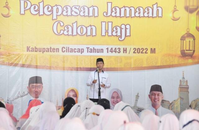 wabup syamsul saat melepas jamaah calon haji