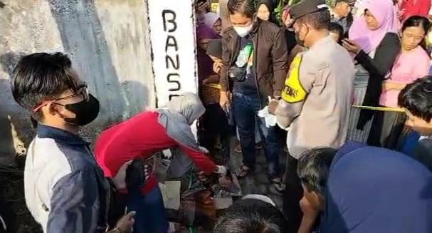 Pembuangan Mayat bayi maos