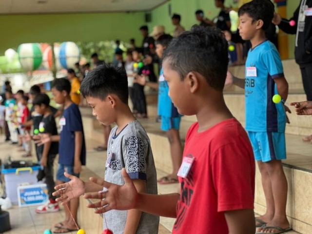 Kompetisi lato lato di Owabong purbalingga