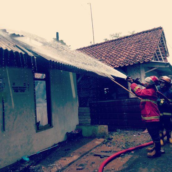 kebakaran di majenang cilacap akibat korsleting listrik