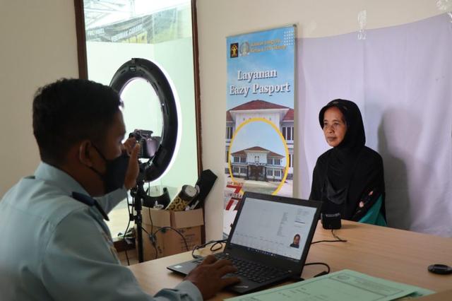 eazy passport kantor imigrasi cilacap