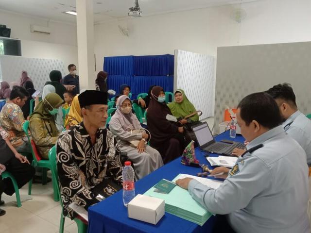 Eazy Passport kantor imigrasi cilacap