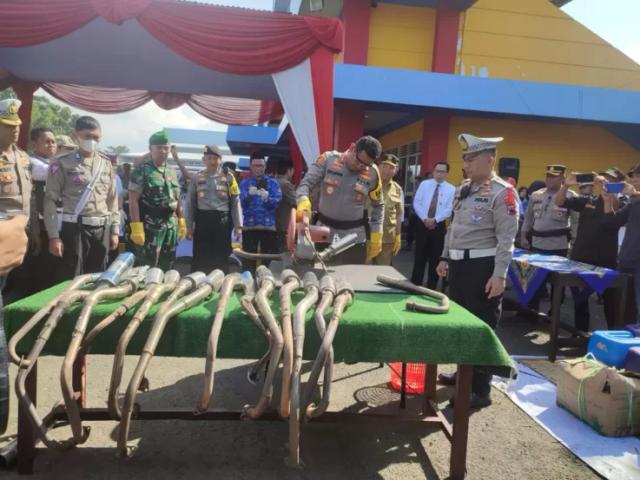 Pemusnahan knalpot brong Polresta Banyumas