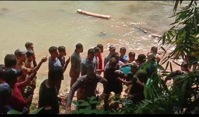 warga hanyut di Sungai Kasegeran