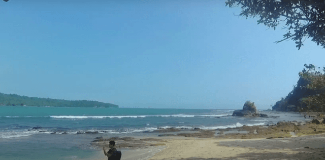 Gambar pemandangan alam pantai di Cilacap yang romantis