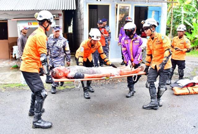 Simulasi Gempa Bumi