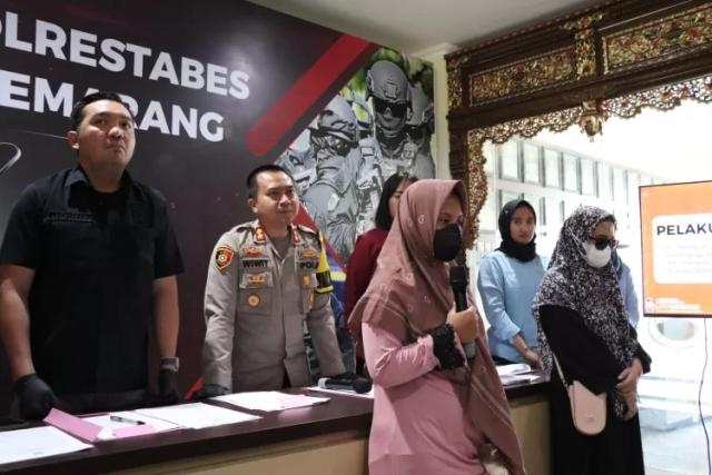 ibu muda jual bayinya