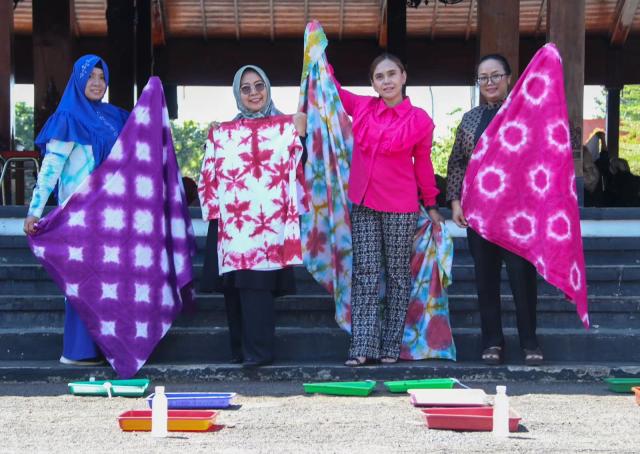Pelatihan bikin batik jepang