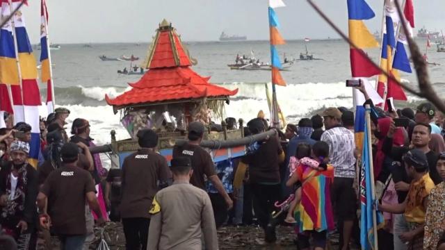 Sedekah laut cilacap