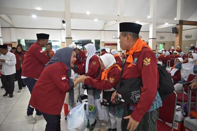 Sambut jemaah haji Purbalingga