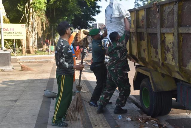 Sampah di Alun-alun Wonosobo