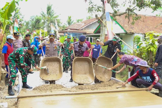 Jalan Desa Caruy