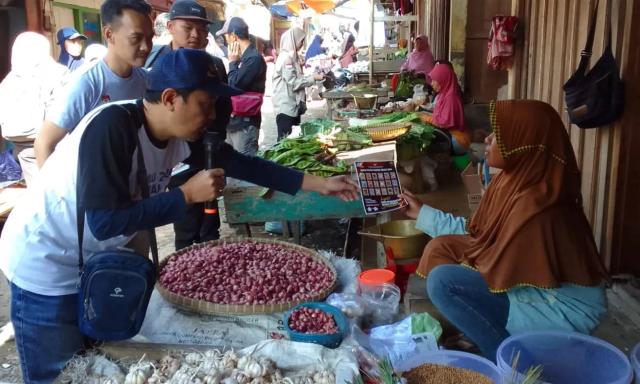 Blusukan ke pasar
