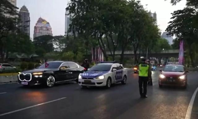 viral mobil patroli polisi