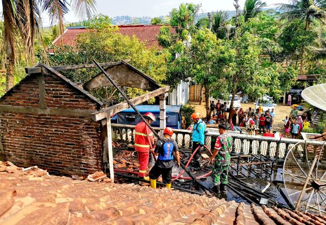 Kebakaran di Mandiraja