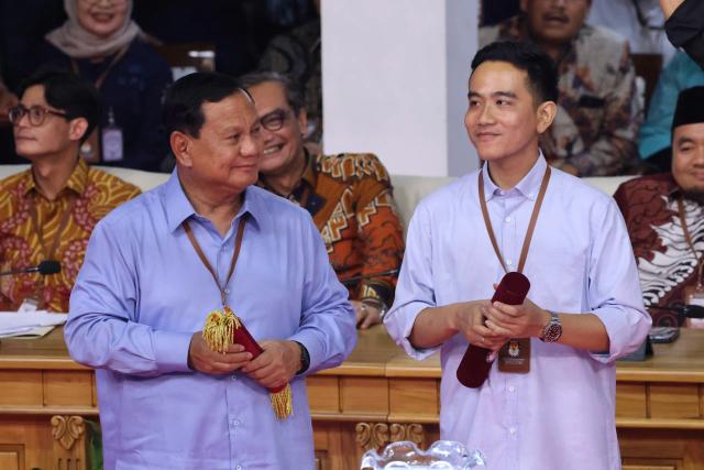 Pasangan nomor urut dua, yakni Prabowo Subianto dengan Gibran Rakabuming.