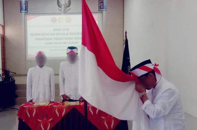 Tiga napi teroris