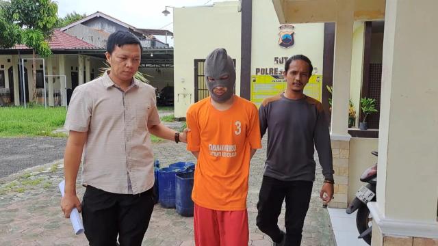 Uang palsu
