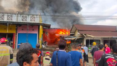 Kebakaran pasar Karangkobar
