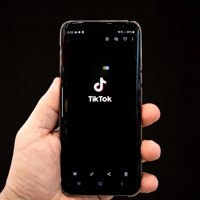 cara live TikTok via PC