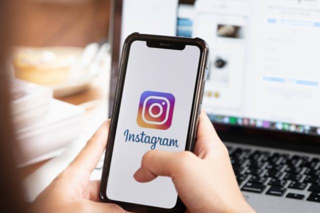 Cara membuat album koleksi di Instagram