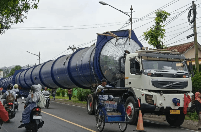 Truk Pengangkut Autoclave