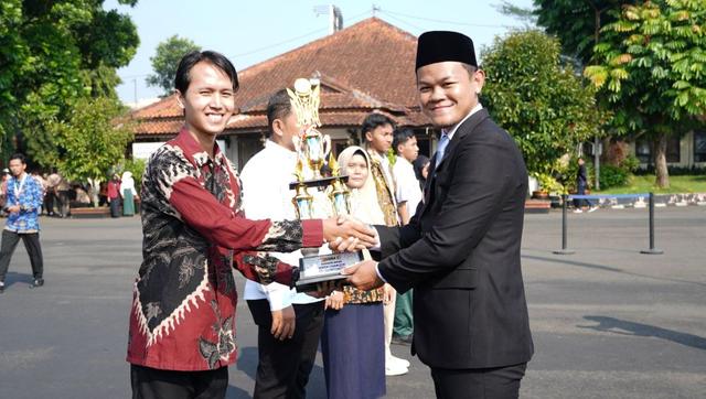 upacara peringatan harkitnas