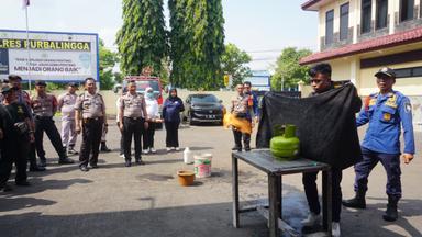 pelatihan pemadam kebakaran