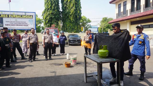 pelatihan pemadam kebakaran