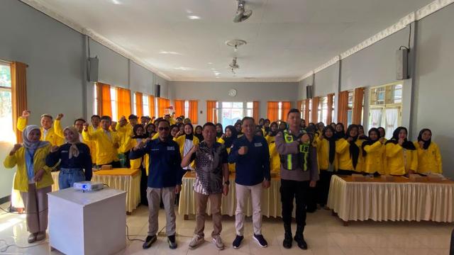 mahasiswa UT